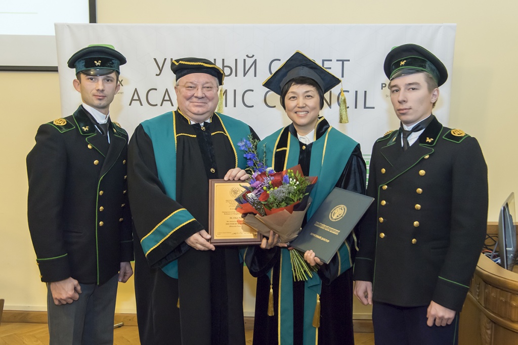 清华大学陈旭教授成为圣彼得堡彼得大帝理工大学荣誉博士