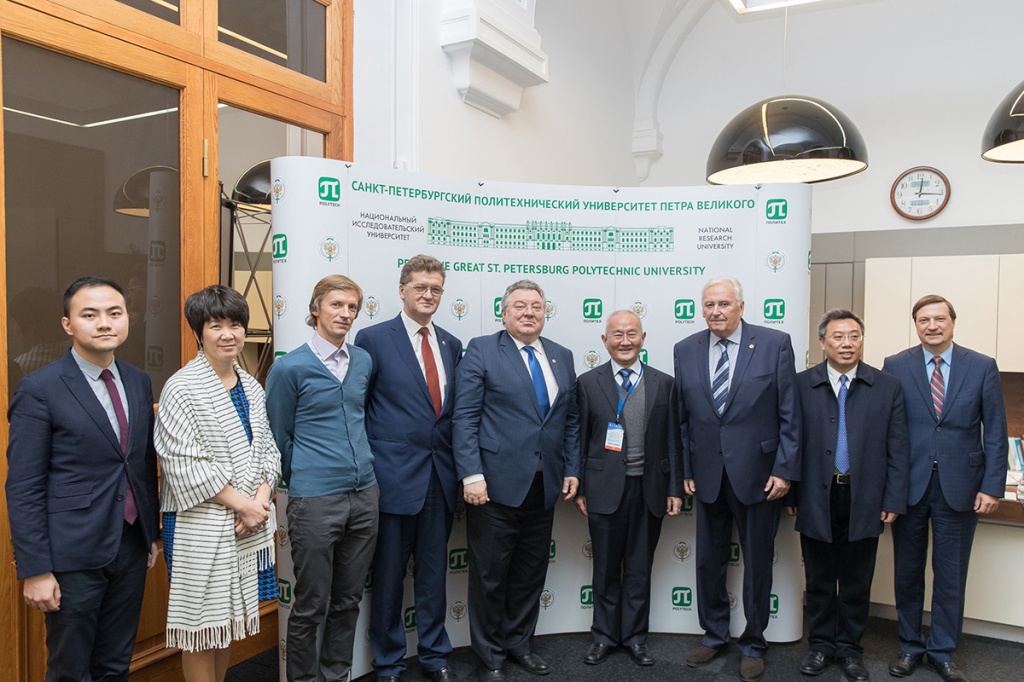 中国最大电气设备供应商代表团一行访问圣彼得堡彼得大帝理工大学