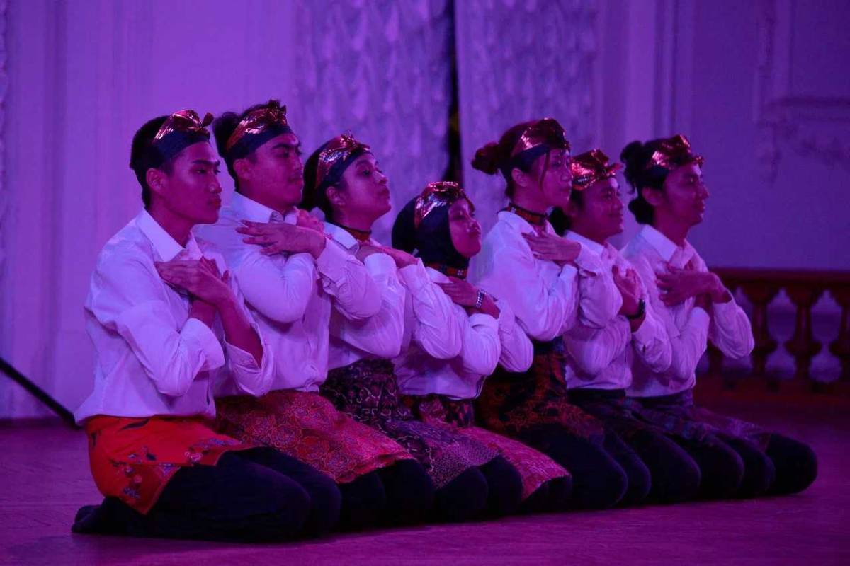 印尼民族舞由圣理工大学生表演