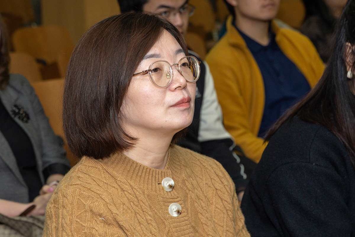 西安圣彼得堡理工学院协调员-刘英