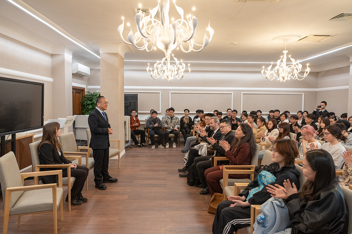 与圣理工大学中国留学生见面会