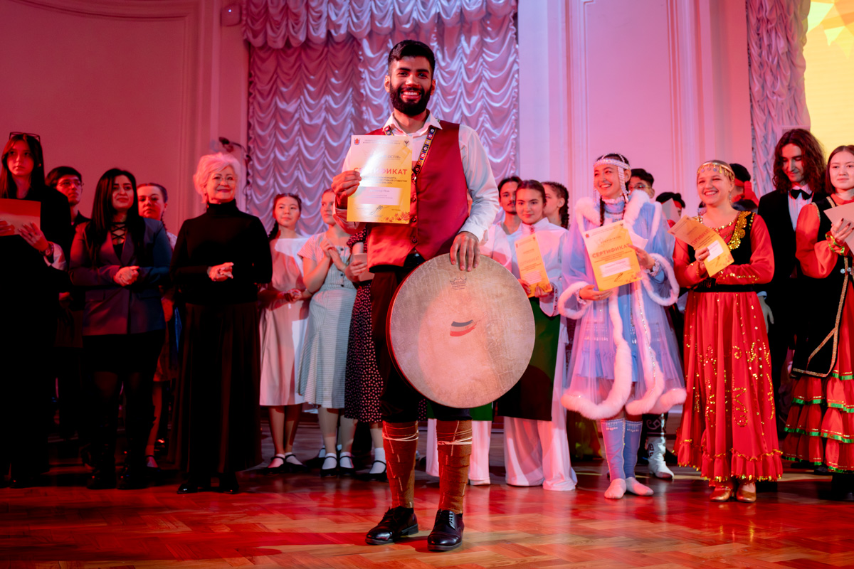 雷扎·德赛普尔