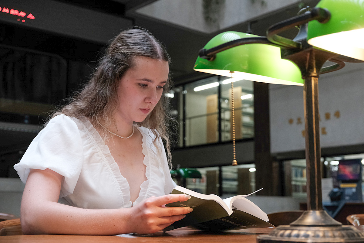 大学校园本身就是一座城中之城。