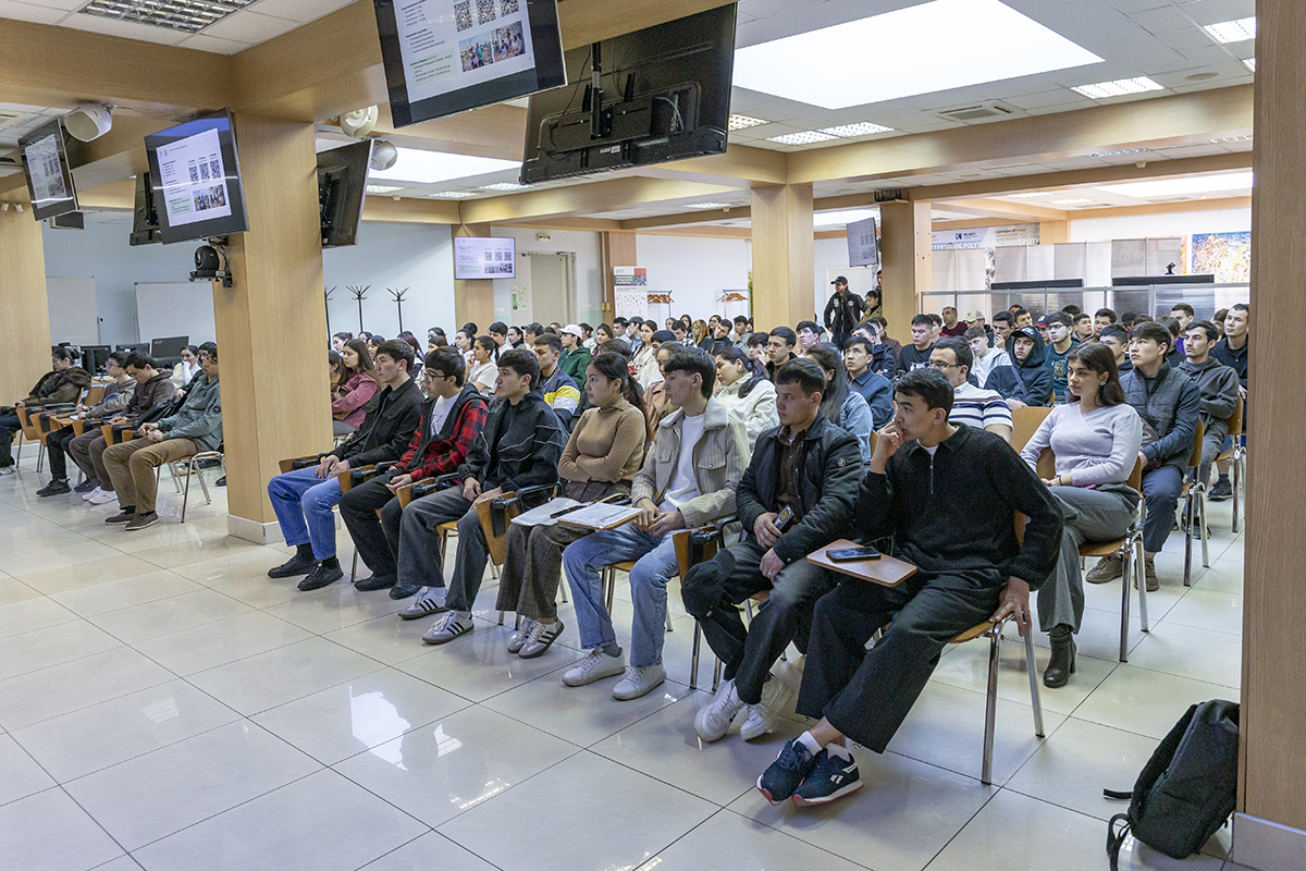圣彼得堡理工大学举办外国留学生升学指导活动