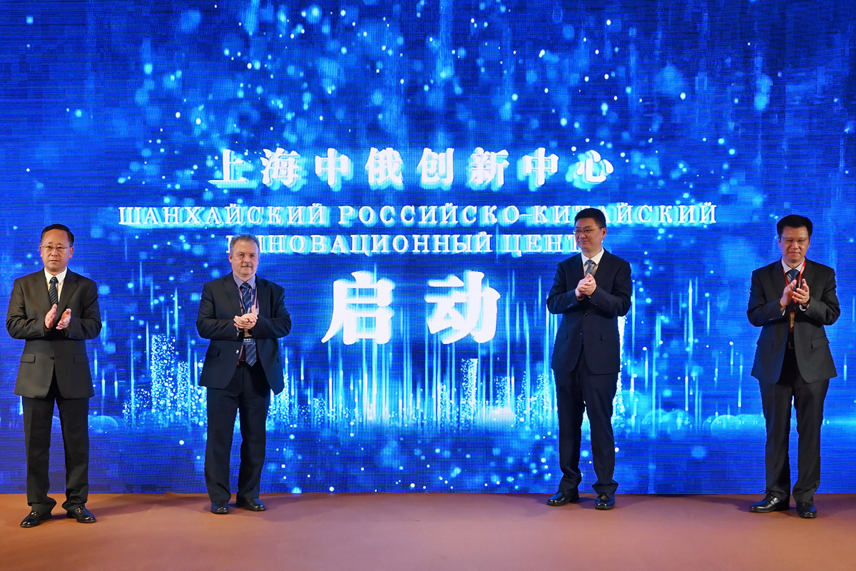 圣理工代表团参加在中国举办的系列大型活动