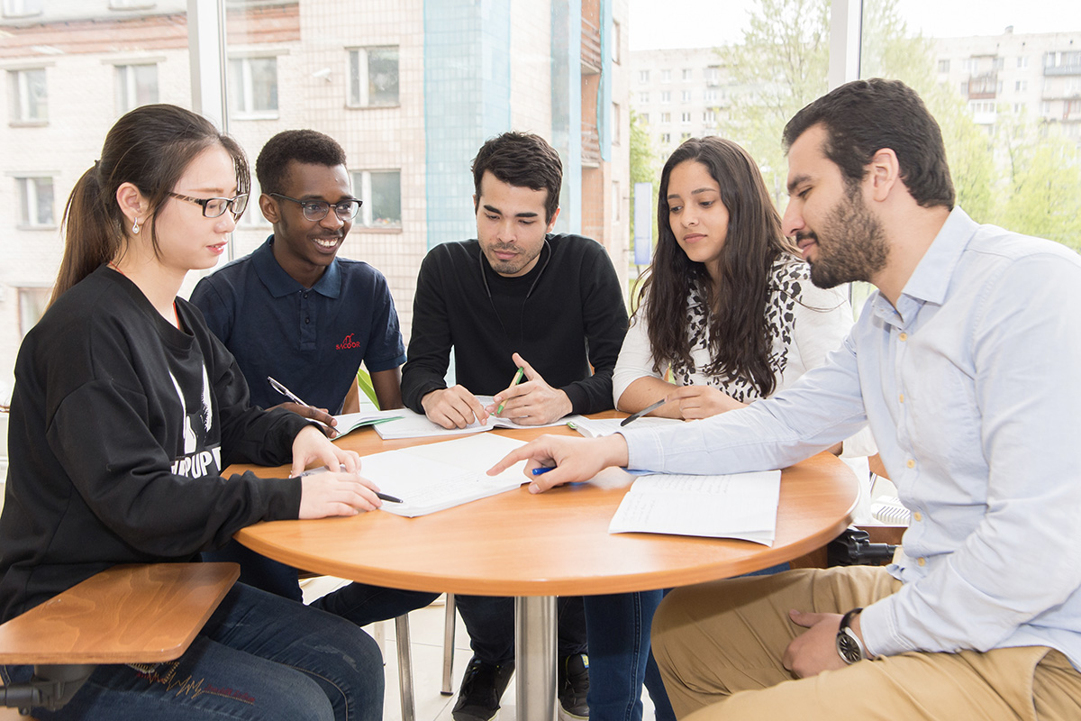 外国公民申请硕士的入学手续