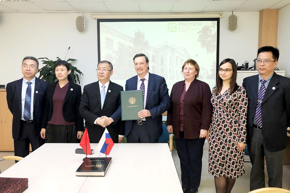 圣理工与上海应用技术大学签署了合作框架协议