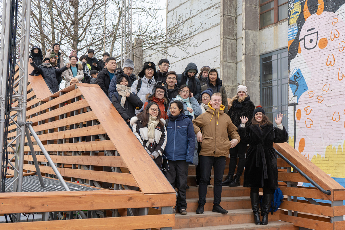 100名中国学生顺利完成国际理工冬令营的学习