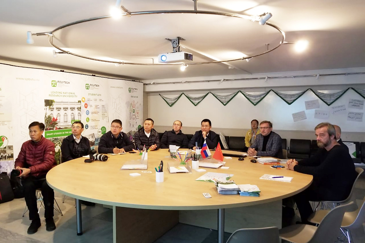 A上海市绿化和市容管理局代表团一行来访圣理工